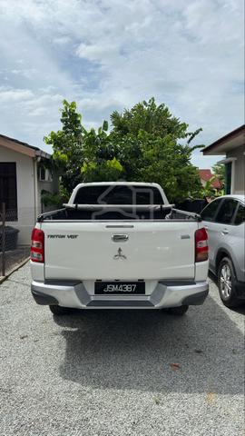 2017 Mitsubishi TRITON 2.4 VGT A/T (A) - 1