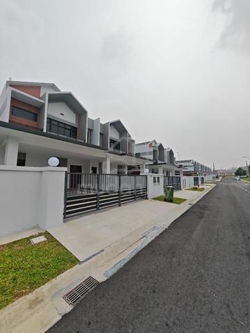 House For Rent / Taman Desa Tebrau / 2 Storey Cluster / Jalan Rebab 1