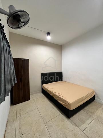 7Mins drive to JB Sentral. Private Room for Rent in Johor Free Deposit 1