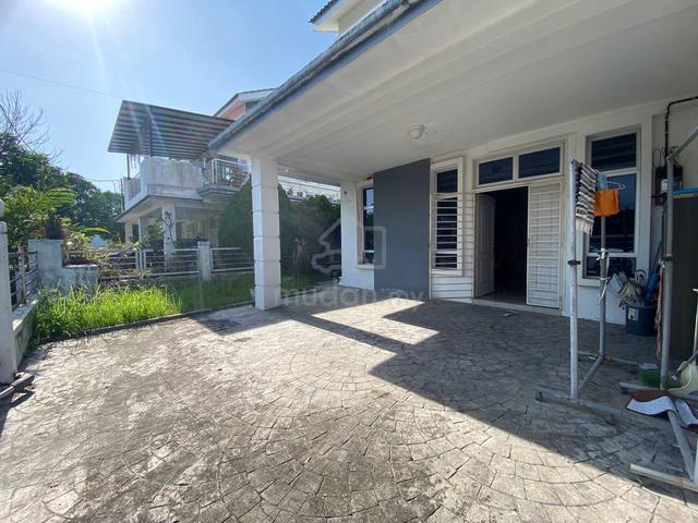 Semi D Cluster Double Storey Bandar Saujana Putra BSP Partially Furnis 4
