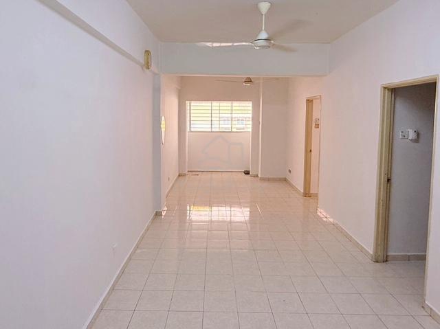 Red Ruby Apartment 1