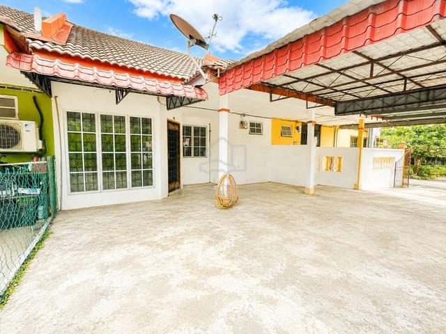 Nearby Surau. Single Storey Lorong Gugusan Alam Fasa 2 Puncak Alam 1
