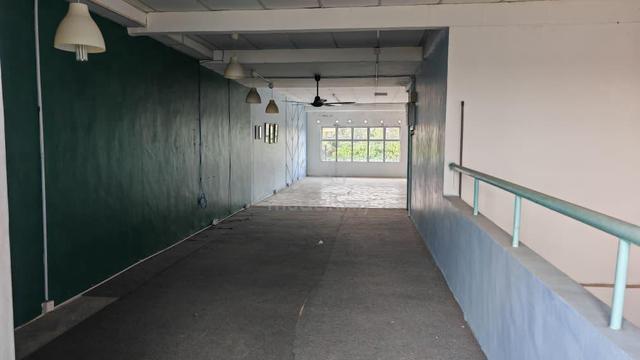 Kedai tingkat 1 dan 2  untuk disewa berdekatan jalan Payamas, tangkak 1