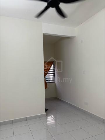 Rumah Untuk Disewa 5
