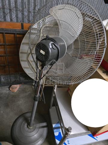Original Fujibin Stand Fan - photo 2 of 2