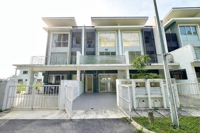 3 Storey Intermediate Bayu Heights 2, Taman Desa Serdang Balakong 1