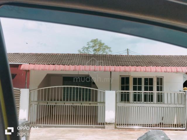 Bilik 1 & 4 Simpang 4 1