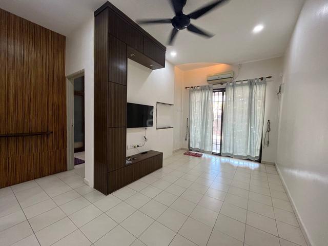 Botani/Seri Palma/For Rent/Partial Furnished/Walking Distance To Field 1