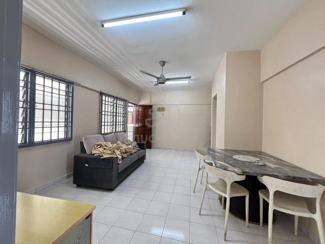 Sri Aman Apartment 1