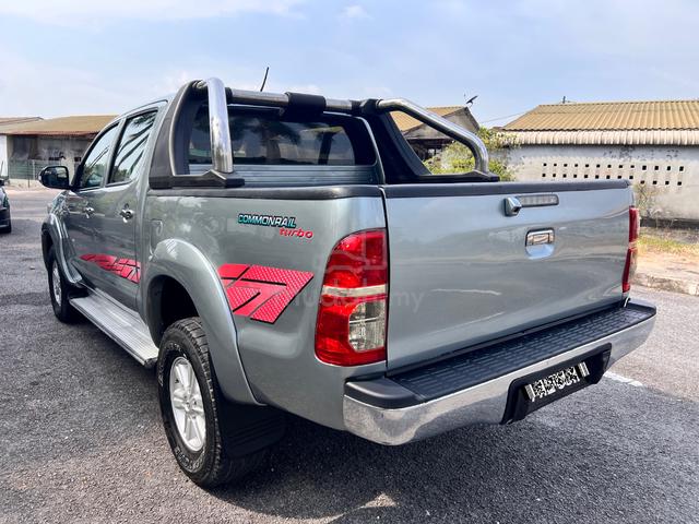 2012 Toyota HILUX 2.5 G (A) - 3