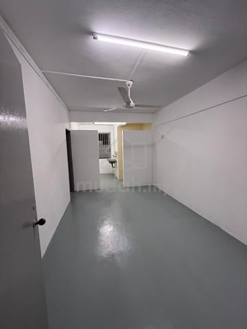 Flat di Bukit Baru, Melak 1