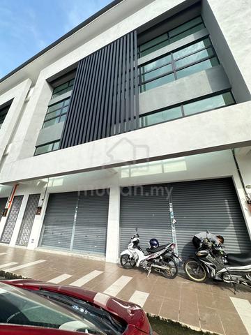 Ground Floor Shop Lot Facing Main Road Machang Bubok For Rent 1