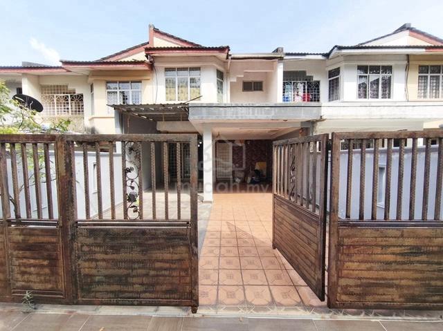 RENOVATED + FACING PADANG Double Storey Jalan Semarak Bukit Beruntung 1
