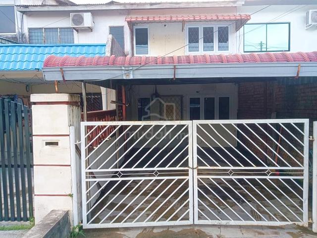 Skudai Taman Damai Jaya low cost 2 bedrooms good location original 1