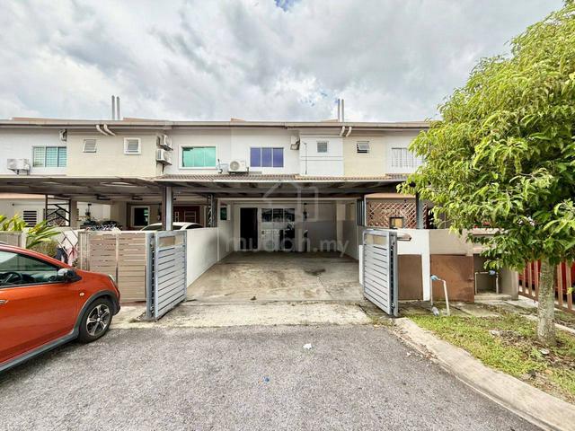 TERMURAH! Renovated! DOUBLE STOREY TERRACE TAMAN DESIRAN BAYU, Puchong 1