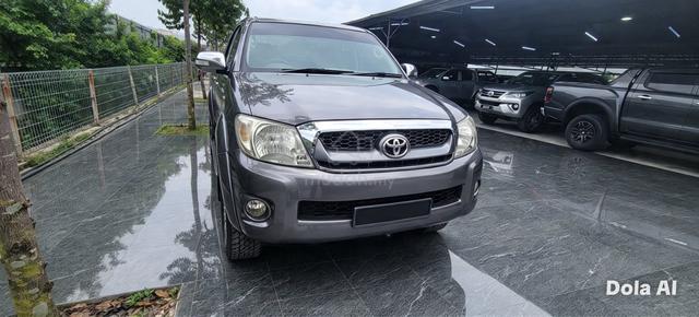 2010  Toyota Hilux 2.5 Auto  - 3