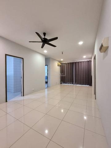 Greenwich South 2 bedrooms at Sunny Hill Area For Sale 1