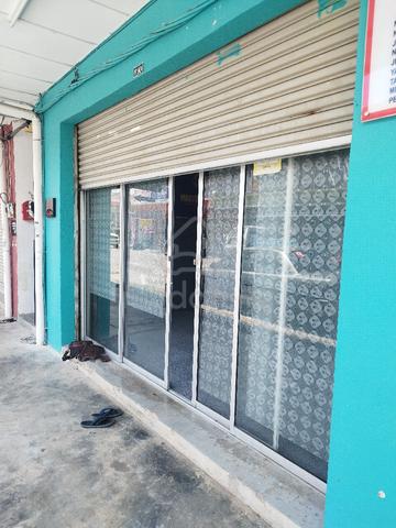 Kedai Tingkat Bawah Taman Titiwangsa Gua Musang 1