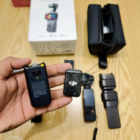 DJI Osmo Pocket 3 Creator Combo | 10/10 Like New - photo 5 of 6
