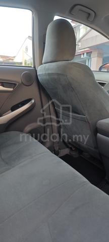 2011 Toyota PRIUS 1.8 (HYBRID) (A) - 5