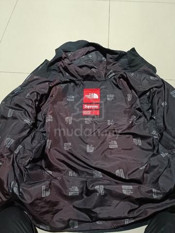 Supreme X TNF RTG Jacket SS20 Ori nego  - photo 5 of 6