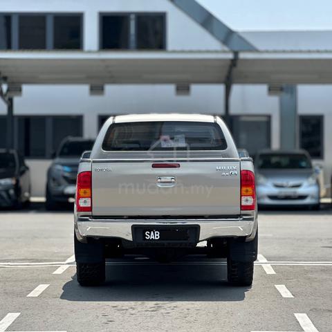 New Paint‼️ 2010 Toyota HILUX 2.5 G FACELIFT (A) - 5