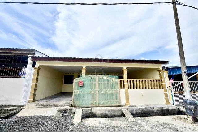 Renovated Teres Setingkat Taman Kesang Damai Jasin Melaka 1