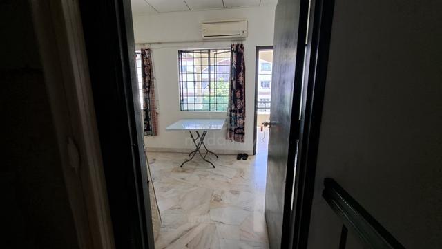 Partially Furnished Selangor Selayang Room For Rent 1