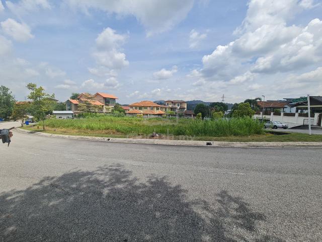 Corner Lot Bungalow Land Seksyen 8, Shah Alam 1