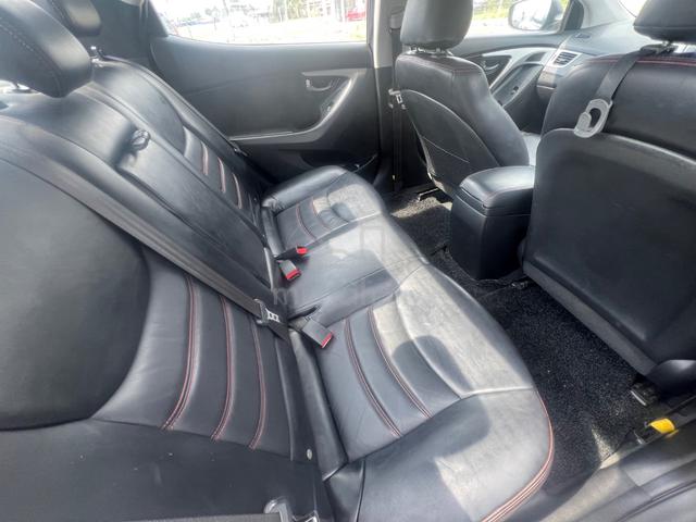 Hyundai Elantra 1.8 Auto - 5