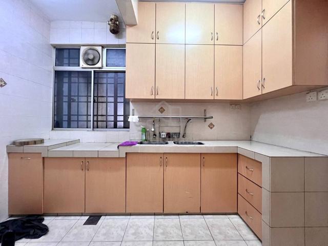 Pandan Court 1
