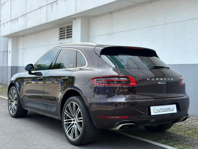 2015 Porsche Macan 2.0 Turbo S/Chrono B/SS 1 OWNER - 4