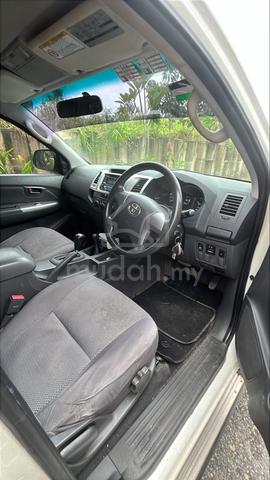 2012 Toyota HILUX 2.5 G (A) - 5