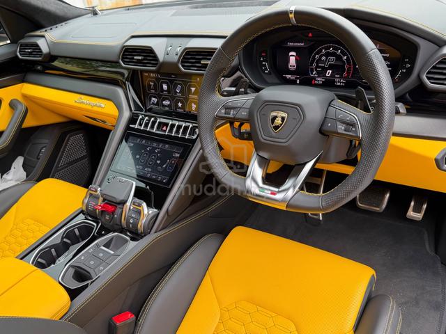 2023 Lamborghini 4.0 URUS Yellow Seat Mileage 2k - 4