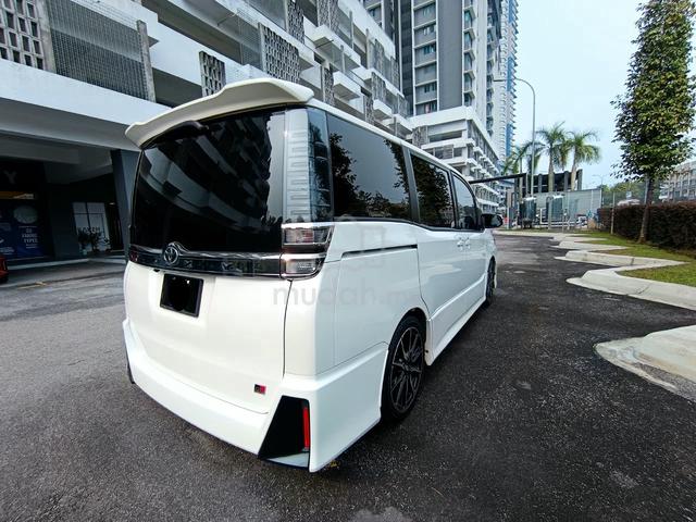 2018 Toyota VOXY 2.0 ZS KIRAMEKI (A) - 2