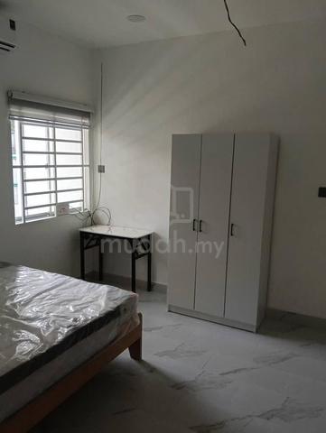 Double Storey Semi D Corner @ Jalan Merah x, Taman Pelangi, Jb Town 1