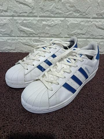 Uk5 Adidas Superstar Sneakers - photo 2 of 6