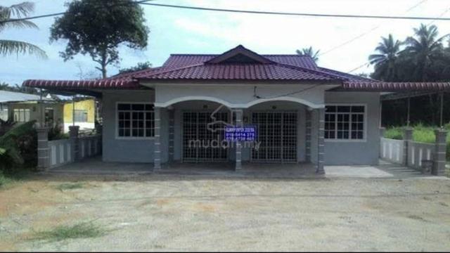 Rumah Semi D untuk disewa di Batu9 Lekir Sitiawan Perak 1