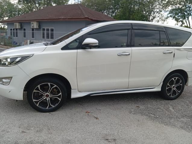 2017 Toyota INNOVA 2.0 G (A) - 3