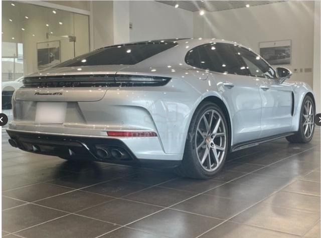 2025 Porsche PANAMERA 4.0 GTS (A) - 3