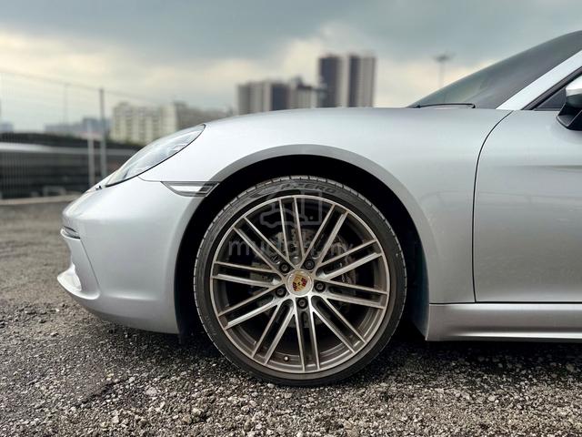 2018 Porsche 718 2.0 BOXSTER, PDLS+ 20rim, S/Chron - 5