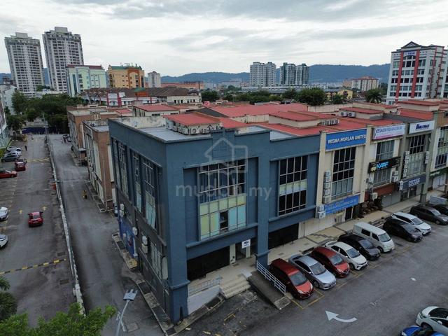 Corner unit shoplot , best location taman ampang hilir kuala lumpur 1