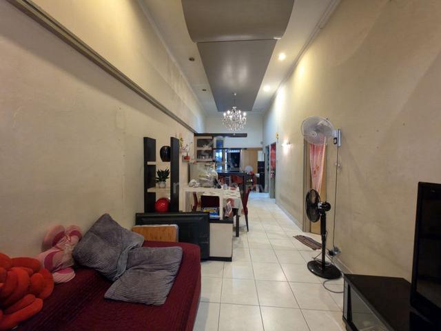 Cheap / Full Loan / Taman Molek / 1 Sty Terrace / Below Market 1