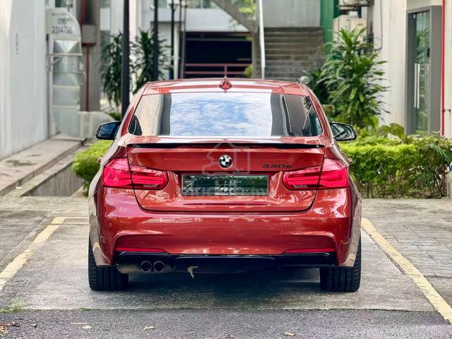 2019 Bmw 330e 2.0 M-SPORT F30 F/Lift S/Roof FBdkit - 2