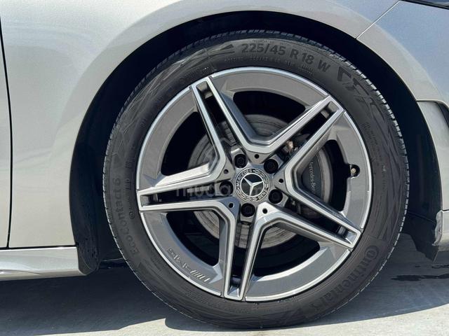 2021 M.Benz A180 Hatchback ✨AMG 42k KM ONLY !! ✨ - 5