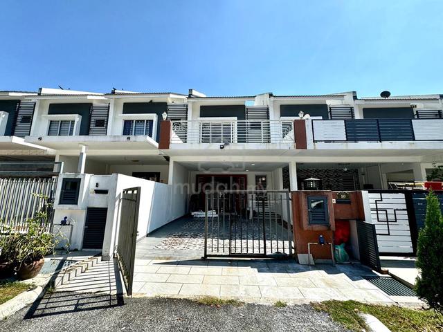 [Renovated] Double Sty Terrace, Desa 7, Bandar Country Homes, Rawang 1