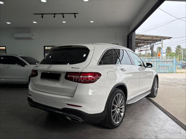 2017 Mercedes Benz GLC250 2.0 AMG Line - MIL 88K - 4