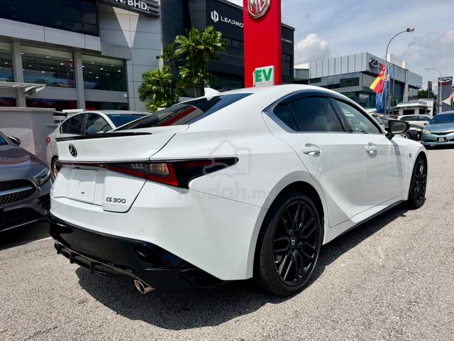 2021 Lexus IS300 FSPORT MODE BLACK SUNROOF UNREG - 2