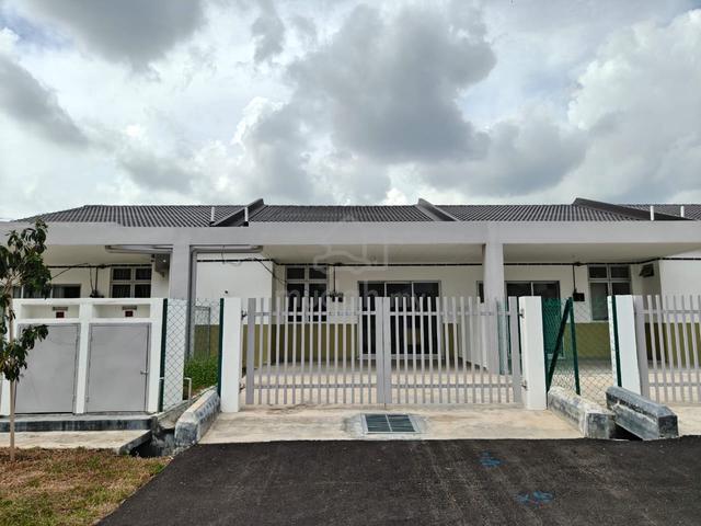 22' x 70' Single Storey Terrace House, Tasik Utama, Ayer Keroh 1