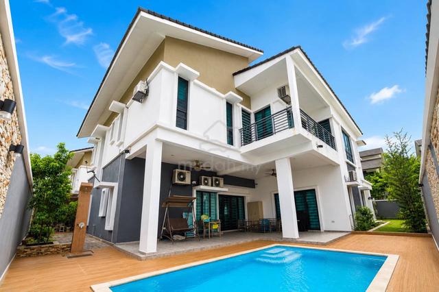 FREEHOLD + SUPERB UNIT ! Double Storey Bungalow, Anjung Melati Gombak 1